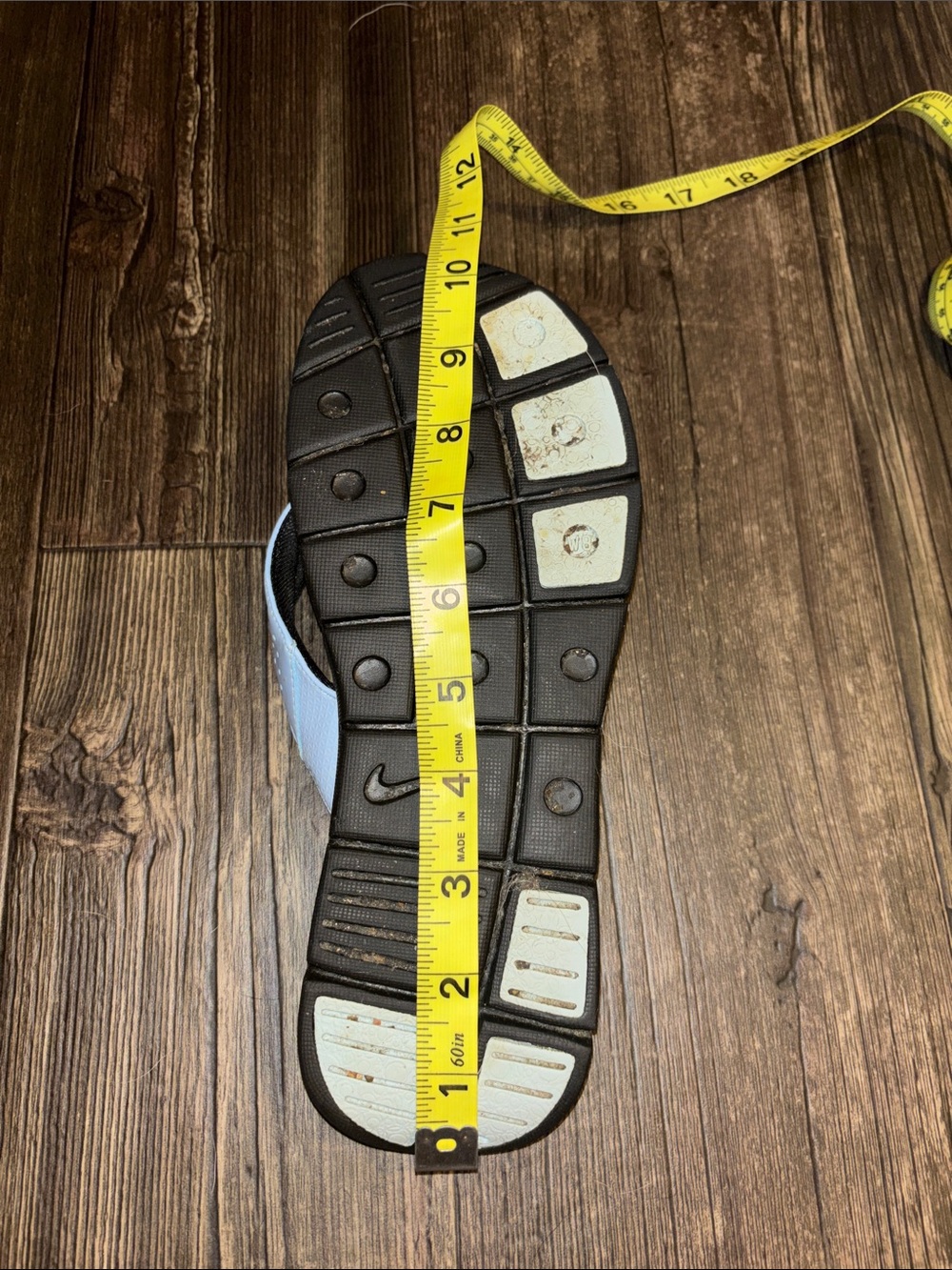 Nike Women’s Light Blue Thong Slide Sandals - Picture 6 of 6